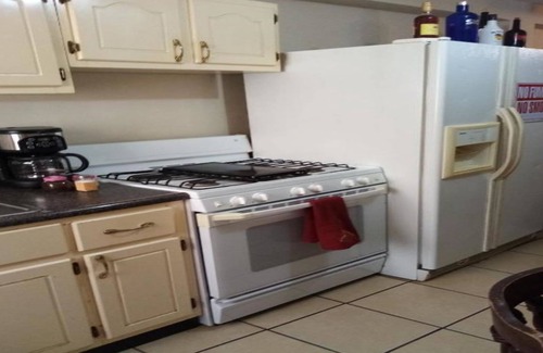 Oriente Apartment | Budget-Friendly Getaway in Rocky Point with Family Amenities