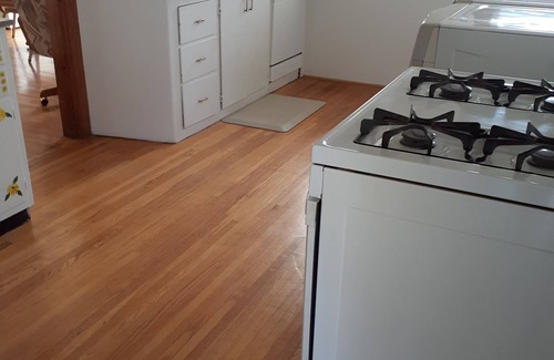 Sheridan County House | Escape to Ocean View Bliss with Guest Rated 9.8