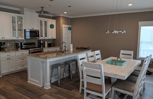 Port Bolivar House | Family-Friendly Mellow Yellow: Oceanview Beach Home Awaits