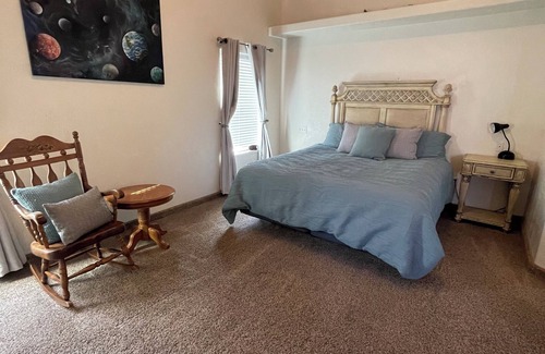 Leeds Other | Ideal Retreat for Relaxation or Adventure, Breakfast Included