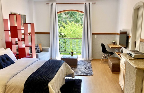 Jardim Andira Apartment | A Happy Loft with Nature and Great Location