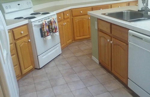 West Stayton House | Ideal Retreat for Business Travelers with Spa & Breakfast