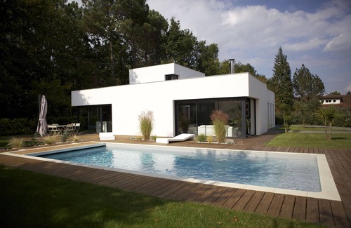 Saint-Aubin-de-Medoc Villa | Tranquil Retreat Between Bordeaux and Atlantic Beaches