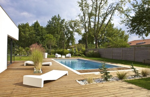 Saint-Aubin-de-Medoc Villa | Serene Retreat Between Bordeaux and Atlantic Beaches