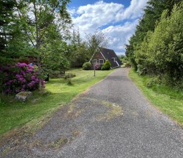 Drumchork Ski Chalet | Serene Retreat: Guest Rated 9.8 & Pet Friendly Haven