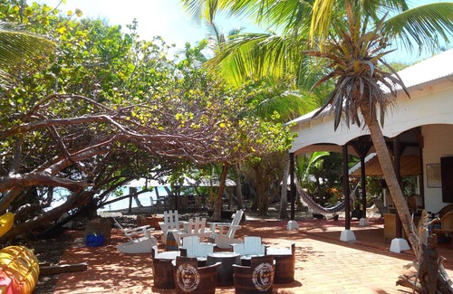Tartane House | A Serene Retreat on a Breathtaking Island Getaway