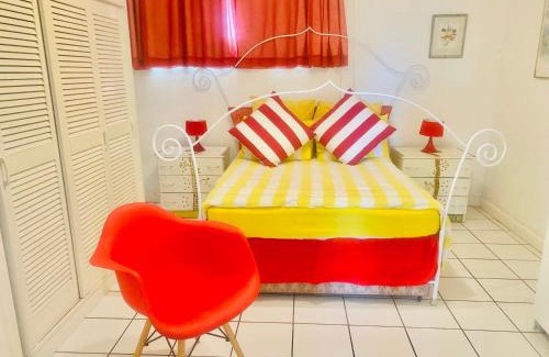 Redhill Apartment | Experience A Heavenly View with Oceanfront Amenities