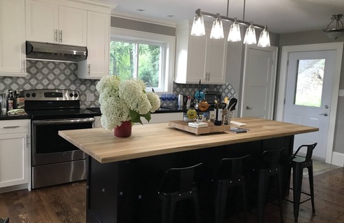 Utterson Cottage | Discover Island Views and Sandy Shores at Our Hidden Gem