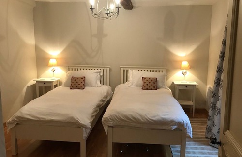 Villeneuve-Minervois House | Discover a Hidden Gem with Spa and Ocean Views Near Carcassonne