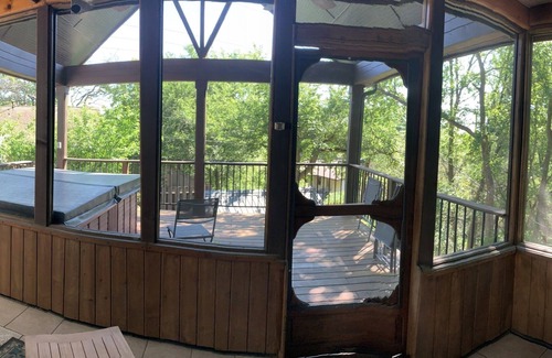 Riverside House | A Hidden Retreat: Your Downtown Entertainer's Paradise