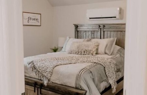 Quarryville House | Discover a Hidden Retreat in Amish Country - Guest Rated 10/10