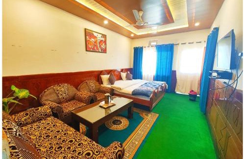 Majkhali Hotel | A HIMALAYA VIEW HOTEL TRI-BHUVAN! STAY! INN! - Room Service, Free Wi-fi, Free Parking, Comfortable & Spaciuos Rooms With Hill View Available - Near Ranikhet Road - A Excellent services awarded - Best Hotel In Ranikhet