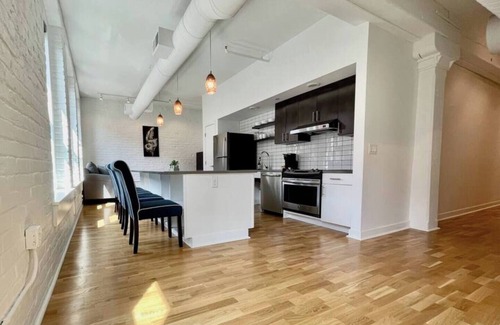 Old Market Apartment | Historic Loft in Old Market with Howard Street Views