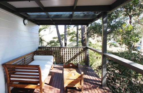 Hawks Nest House | Beachfront Getaway: Pet-Friendly with Ocean Views