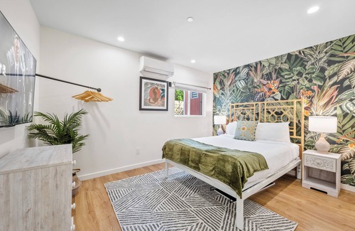 Hollywood Hotel | A+ Hollywood Location | Chic Renovated 1BDR + Patio | Urban Jungle by AvantStay