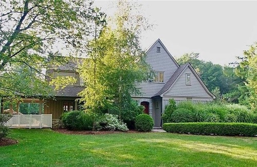 Norwalk House | A home away from home, close to downtown and the beach.