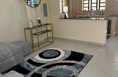 Nairobi Apartment | A home away from home in a newly built cozy apartment in Ruaka
