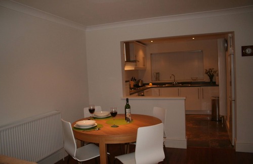 Sheffield Apartment | Welcoming Retreat Near City Center with Family-Friendly Amenities