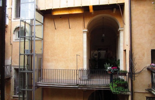 Rione VI Parione Apartment | Discover Comfort in the Heart of Rome - Rated 9.8/10