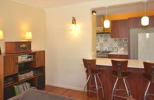Burleigh Heads House | Seaside Retreat: Ocean Views and Pet-Friendly Comfort