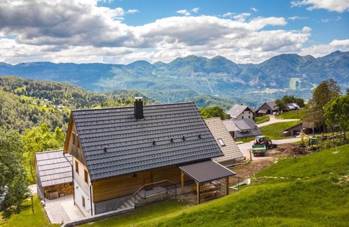 Podjelje Apartment | Bright House with a View - Perfect for Families!