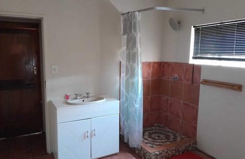 Lyttelton Manor Apartment | A Humble abode that is Cozy in Centurion