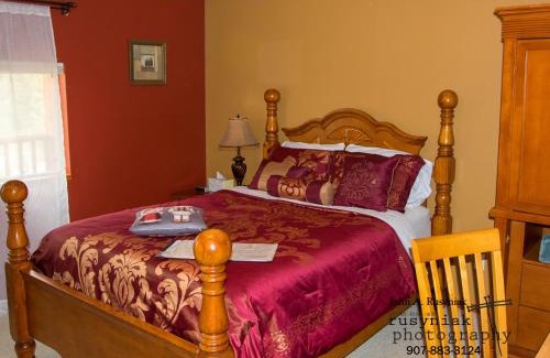 Tok Bed & Breakfast | Pet-Friendly Getaway at A Hyde Away Inn B&B - Rated 9.2/10