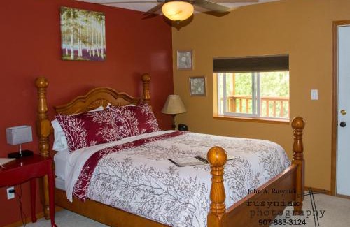 Tok Bed & Breakfast | Pet-Friendly Getaway at A Hyde Away Inn B&B - Rated 9.2/10