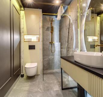 Orlowo Apartment | Discover A&J APARTS GDYNIA II with Private Beach Access