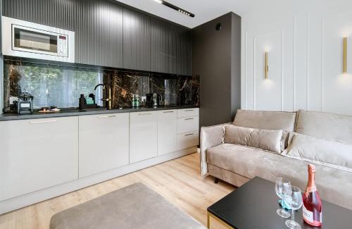 Orlowo Apartment | Discover A&J APARTS GDYNIA II with Private Beach Access