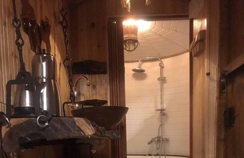 Ayder House | Relaxing Retreat with Jacuzzi, BBQ, Terrace & Mini-Kitchen