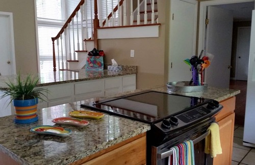 Dadeville House | Discover Scenic Lake Martin Near Chuck's Marina & Chimney Rock