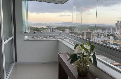Centro Apartment | Discover the Allure of A Joia de Palhoça Hotel