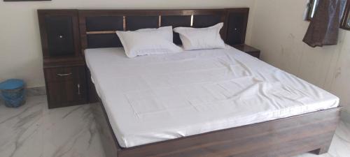 Ghatampur Hotel | A K PALACE HOTEl