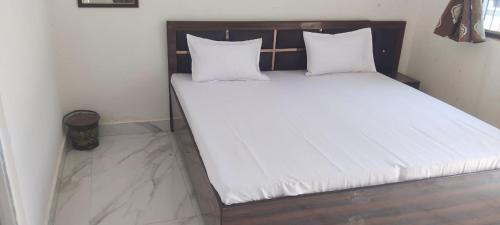 Ghatampur Hotel | A K PALACE HOTEl