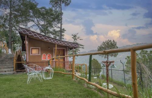Kasauli Hotel | Charming Kasauli Ggaon by Echor - Family-Friendly Retreat