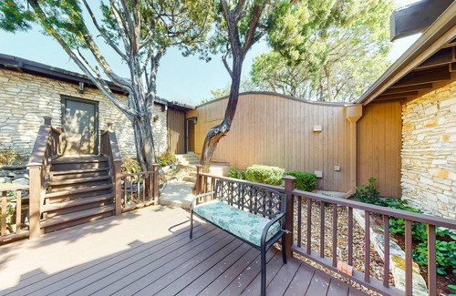 Sky Forest House | Discover A King's View: Scenic Home with Pool & Spa Amenities