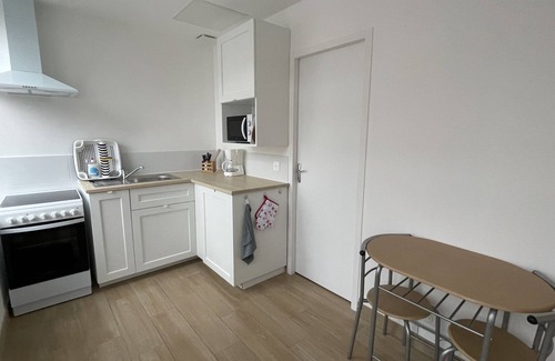 Bellegarde-du-Loiret Apartment | Cozy A l'apparte in Bellegarde: Family-Friendly & Convenient
