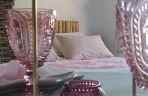 Tignieu-Jameyzieu Bed & Breakfast | Experience Relaxation at A L'Eva'sion with Hot Tub Access