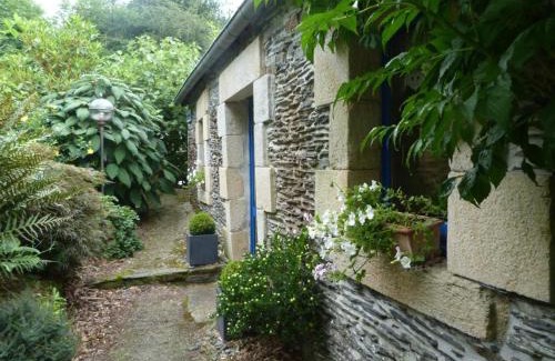 Saint-Thois House | Discover A L'Ombre Du Figuier: Oceanview Hotel Retreat