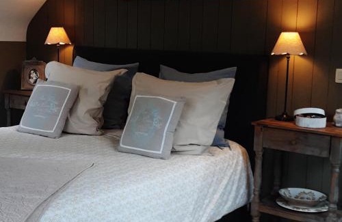 Fernelmont Bed & Breakfast | Discover A l'ombre du noyer: Family-Friendly Retreat