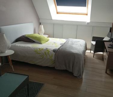 Pont-Pean Bed & Breakfast | Inviting Stay at A l'Orée de Bruz - Rated 9/10, Family-Friendly