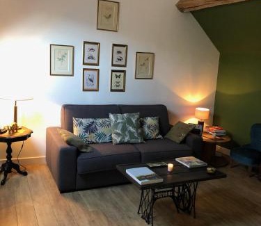 Recloses House | Cozy Retreat at A l'orée de la forêt - Guest Rated 9.1