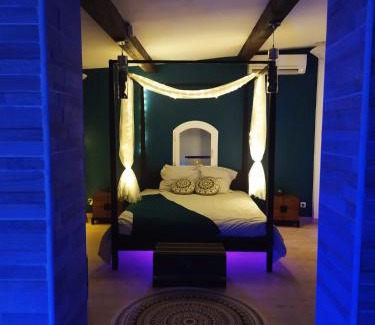 Cuges-les-Pins Bed & Breakfast | Relax at A l'Orée des pins: Spa, Hot Tub & Home Cinema