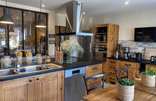 Montady Bed & Breakfast | Experience A l'orée des vignes: Rated 9.8 with Spa & Pool