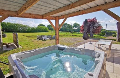 Saint-Martin-de-la-Mer House | Relax at A l'Orée du Lac, Steps from Lake Chamboux