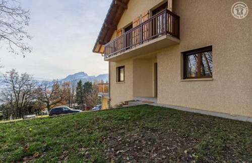 Bassens Bed & Breakfast | Discover A l'oree des monts - Guest Rated 7.7/10