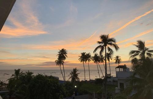 East Ham Tien Beach Hotel | Enjoy Oceanfront Comfort at A L Y S S A Seaside Muine