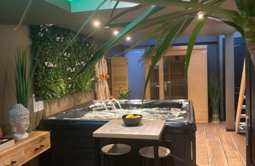 Loison-sous-Lens Bed & Breakfast | Indulge at A la Belle Étoile with Heavenly Spa Retreat