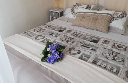 Montsoue Bed & Breakfast | Discover A La Duvetine: Family-Friendly Getaway with Pool